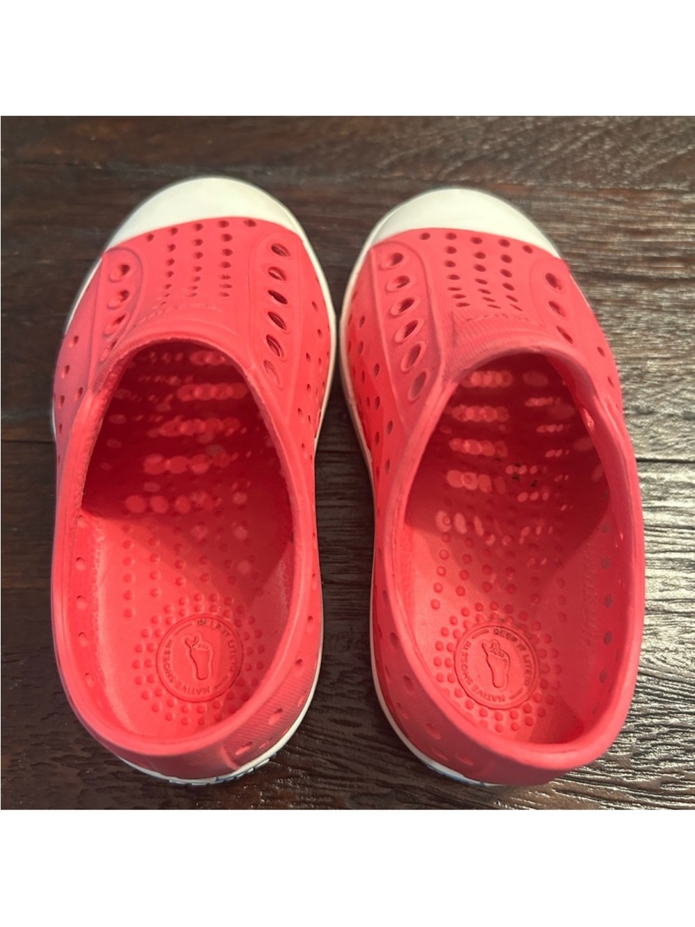 Native Jefferson Kids Water Shoes - Hot Pink Slip-Ons - Picture 4 of 6